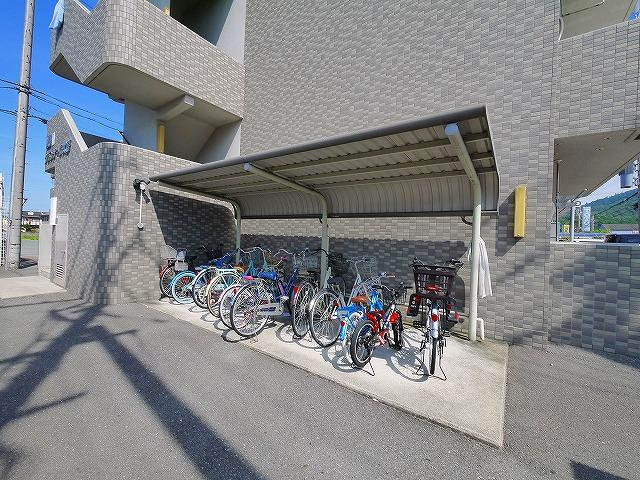 グランデール式島のその他共用部分|自転車置き場