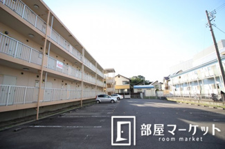 【駐車場】