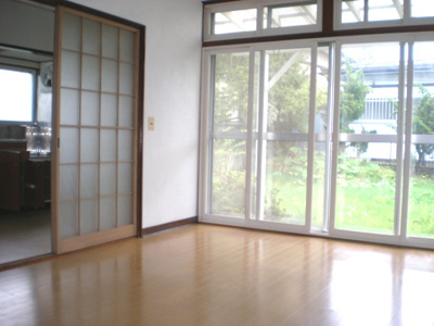 【居間・リビング】 | 松園貸家 | ６帖