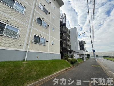 【外観】 | 稲毛ファミールハイツ　18号棟 | 外はこのようになっています