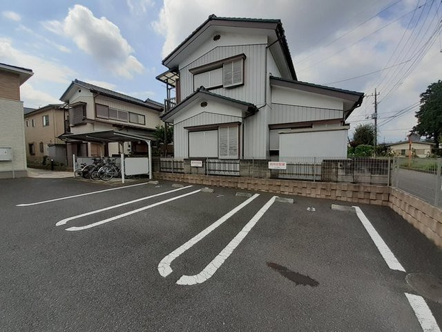エテルノ　フィオーレⅡの駐車場