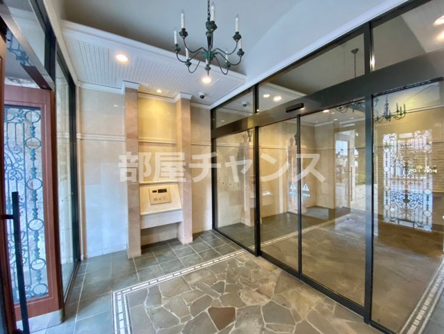 プレサンス名古屋駅前ヴェルロードのエントランス