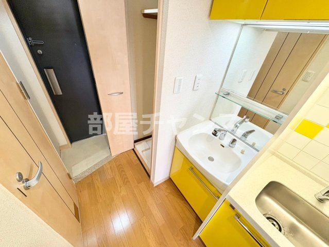 プレサンス名古屋駅前ヴェルロードの独立洗面台