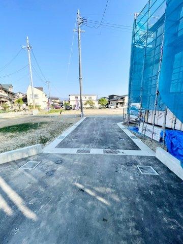 川中島駅前分譲地の前面道路含む現地写真