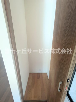 【収納】 | 袋井市春岡 中古戸建て | リビングの収納です