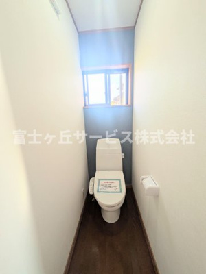 【トイレ】 | 袋井市春岡 中古戸建て | １Fのトイレです