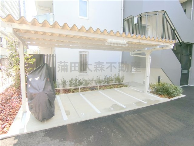 パークリュクス蒲田一丁目のその他共用部分|屋根付きバイク置き場　空き状況等詳細はお問合せ下さい。