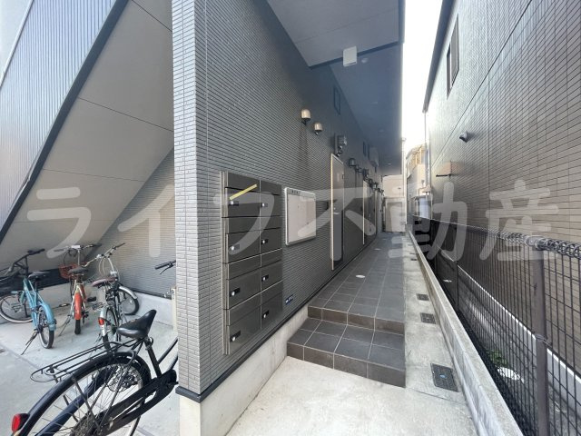 Lamoのエントランス|落ち着いたエントランスです