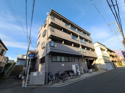 【外観】 | フェニックス下新庄 | シンプルなデザインの外観です