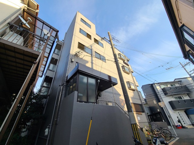 【外観】 | フェニックス下新庄 | シンプルなデザインの外観です