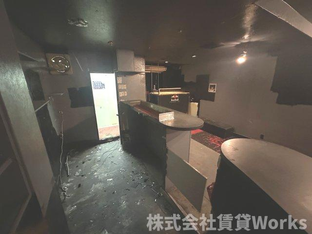 ジョイフルビルの内装|明るい色調の室内です