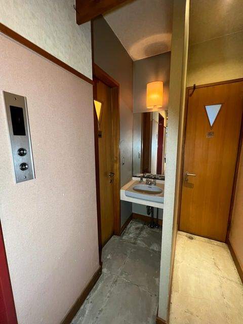 ソーケン秦野駅前ビルの洗面所