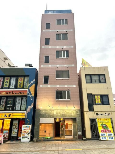 ソーケン秦野駅前ビルの外観