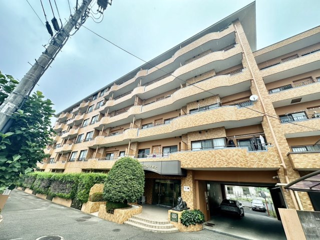 ライオンズマンション上杉北の外観
