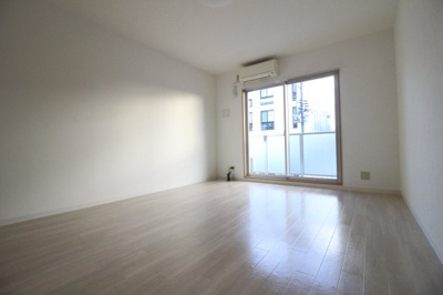 【居間・リビング】 | ルフランソレイユ | 洋室10帖