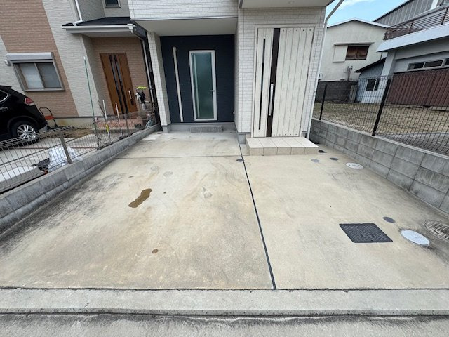 堺市美原区今井一戸建ての駐車場