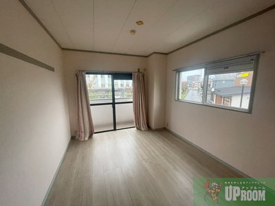 レイクサイドマンションカサイの居間・リビング