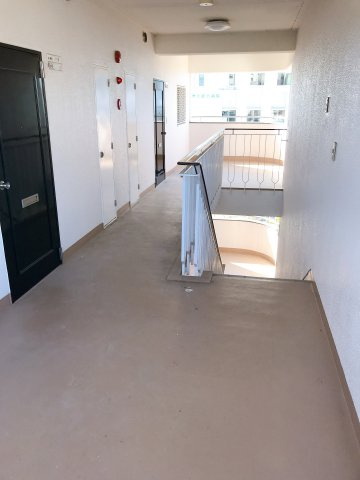 レイクサイドマンションカサイのエントランス