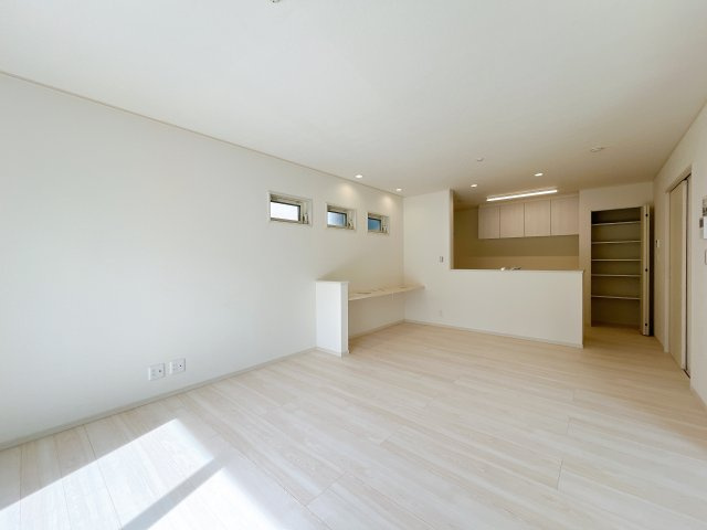 熊谷市上之　戸建住宅の居間・リビング|LDK17.6帖