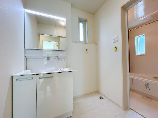 熊谷市上之　戸建住宅の独立洗面台