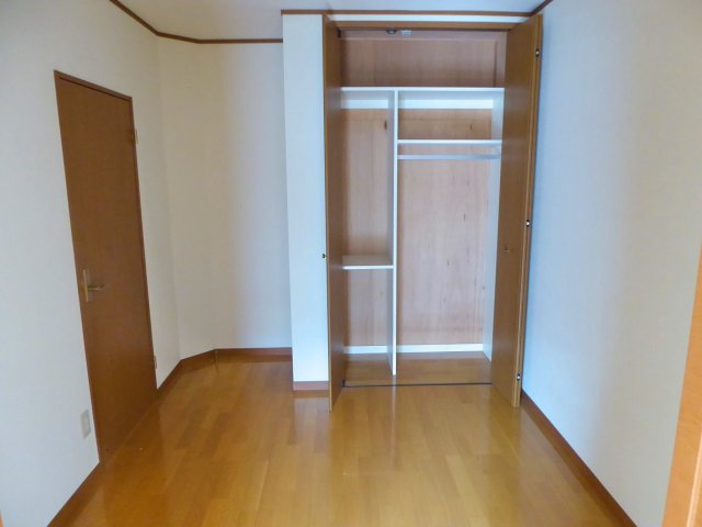 クリスタルコート築山の内装