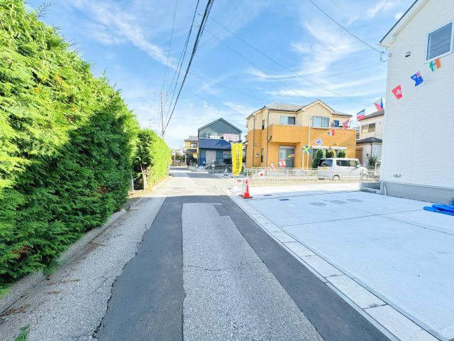 鎌ケ谷市南鎌ケ谷2丁目新築戸建（南鎌ケ谷23-1期）の前面道路含む現地写真|北西側前面道路