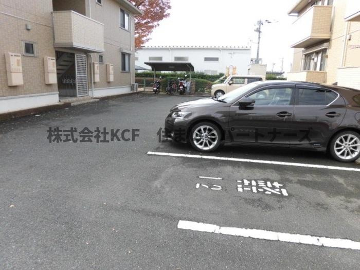 ボスコルーチェの駐車場
