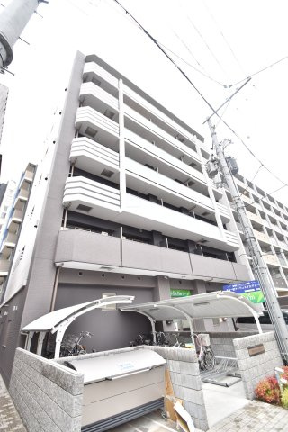 京橋イーストガーデンの外観