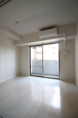 【洋室】 | フォレ・リビエール磯辺通