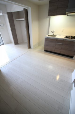 【居間・リビング】 | フォレ・リビエール磯辺通