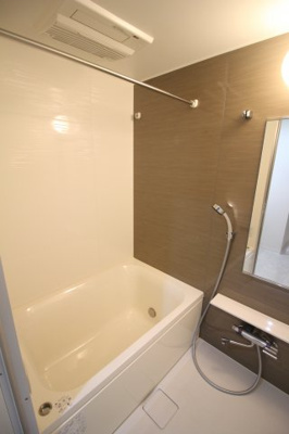 【浴室】 | フォレ・リビエール磯辺通