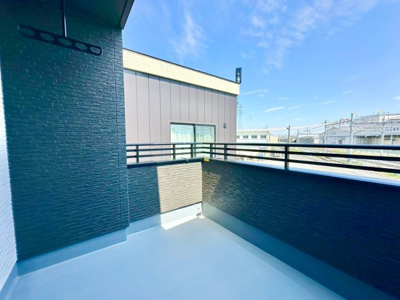 【バルコニー】