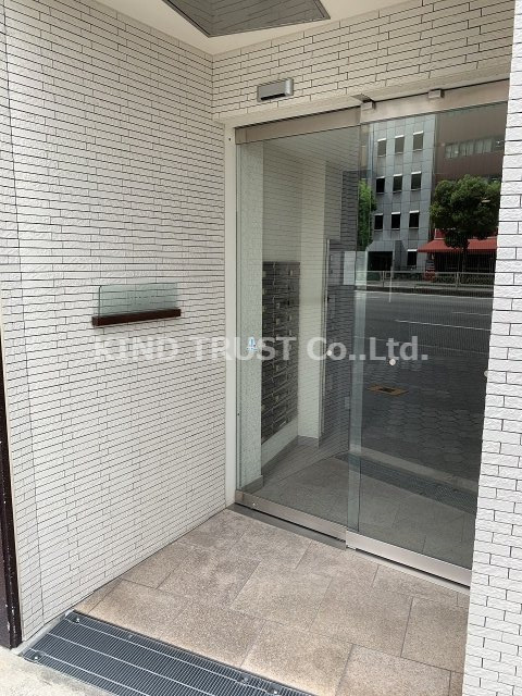 マジェスティ天満橋のエントランス