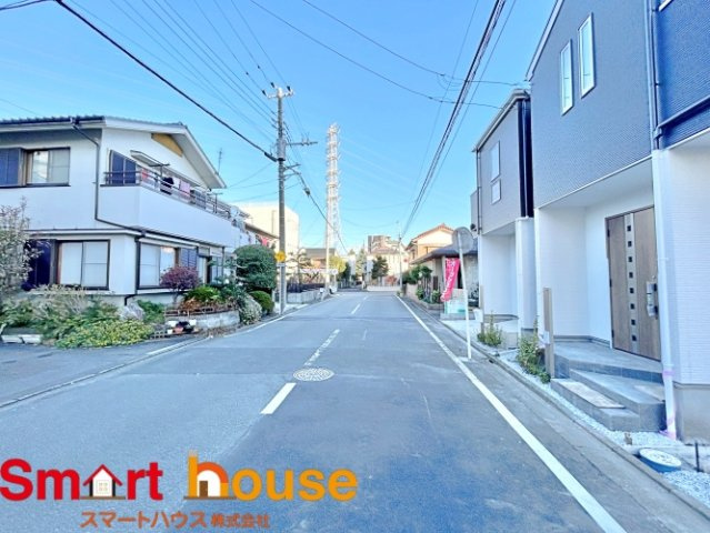 相模原市中央区清新　新築2棟！の前面道路含む現地写真|お住まいの前面道路が広いと駐車が楽になり、陽当たりも遮られないので明るく居心地の良いお家になります♪