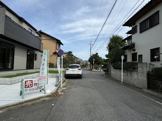 鎌ケ谷市東初富3丁目新築戸建の前面道路含む現地写真|南東側前面道路・幅員約6ｍ