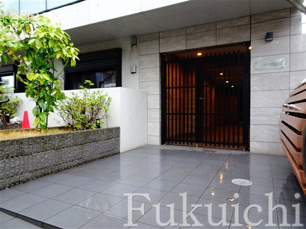 MDM柿の木坂のエントランス