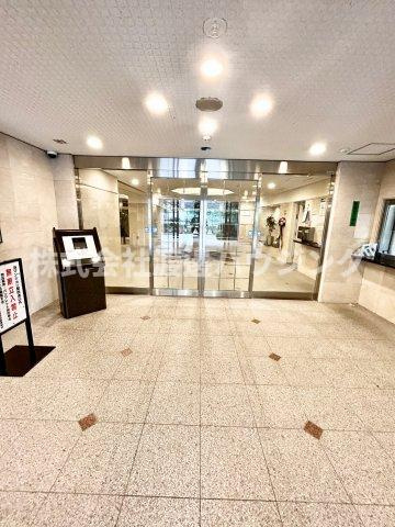 レジオンスクエア緑地公園4番館のエントランス