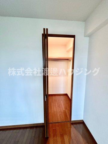 レジオンスクエア緑地公園4番館の収納|ウォークインクローゼット