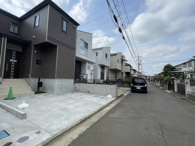 【仲介手数料無料】所沢市中新井１４期１号棟　所沢市の新築住宅なら西武ハウジングの駐車場