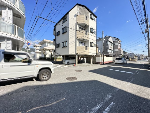 八反町ウィング