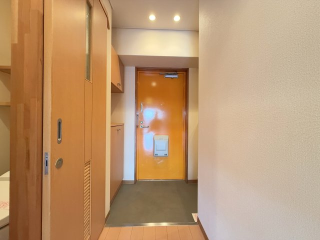 カーサ地球33番地の玄関