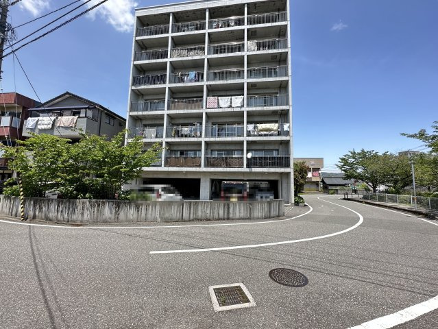 カーサ地球33番地の外観