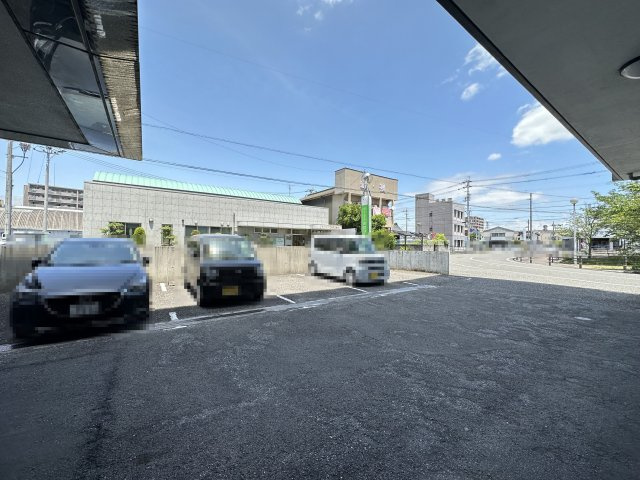 カーサ地球33番地の駐車場