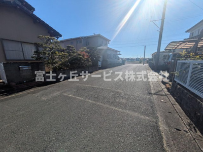【前面道路含む現地写真】 | 磐田市大原 中古戸建て | 前面道路です