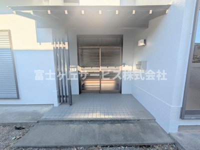 【エントランス】 | 磐田市大原 中古戸建て | エントランスです