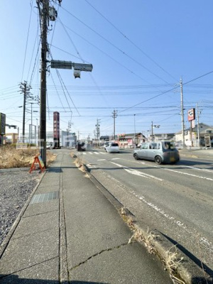 【前面道路含む現地写真】 | 藤枝市立花2丁目 中古戸建て | 前面道路含む現地写真です
