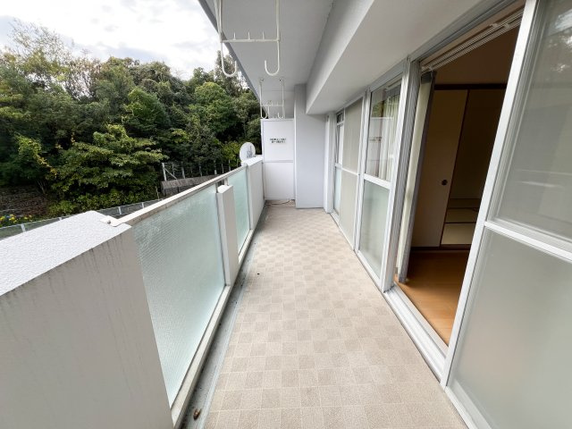 アーネスト能茶山のバルコニー