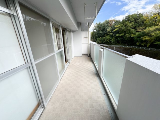 アーネスト能茶山のバルコニー