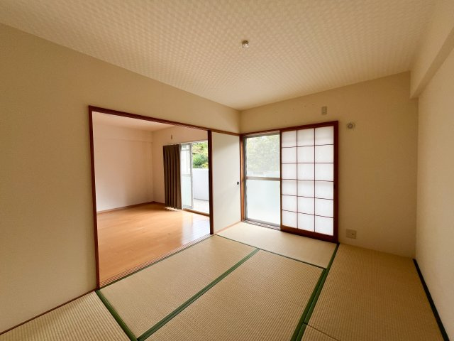 アーネスト能茶山の和室