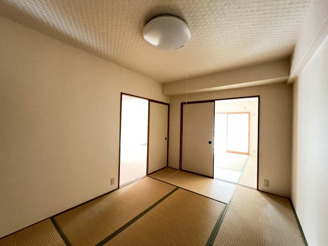 アーネスト能茶山の和室